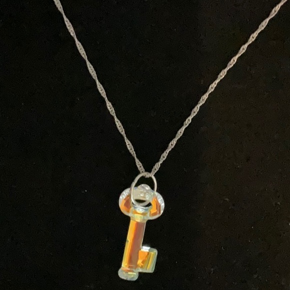 Swarovski Crystal Key Inspired By Yoko Ono - Picture 3 of 8